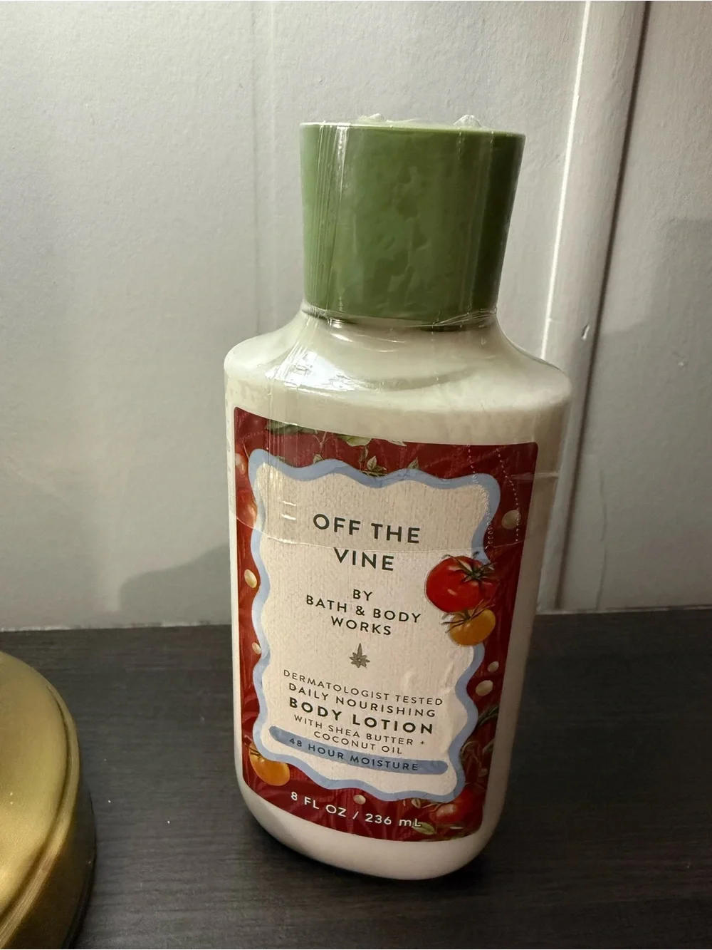 Bath & Body Works Off The Vine Body Lotion - White Bottle with Green Cap